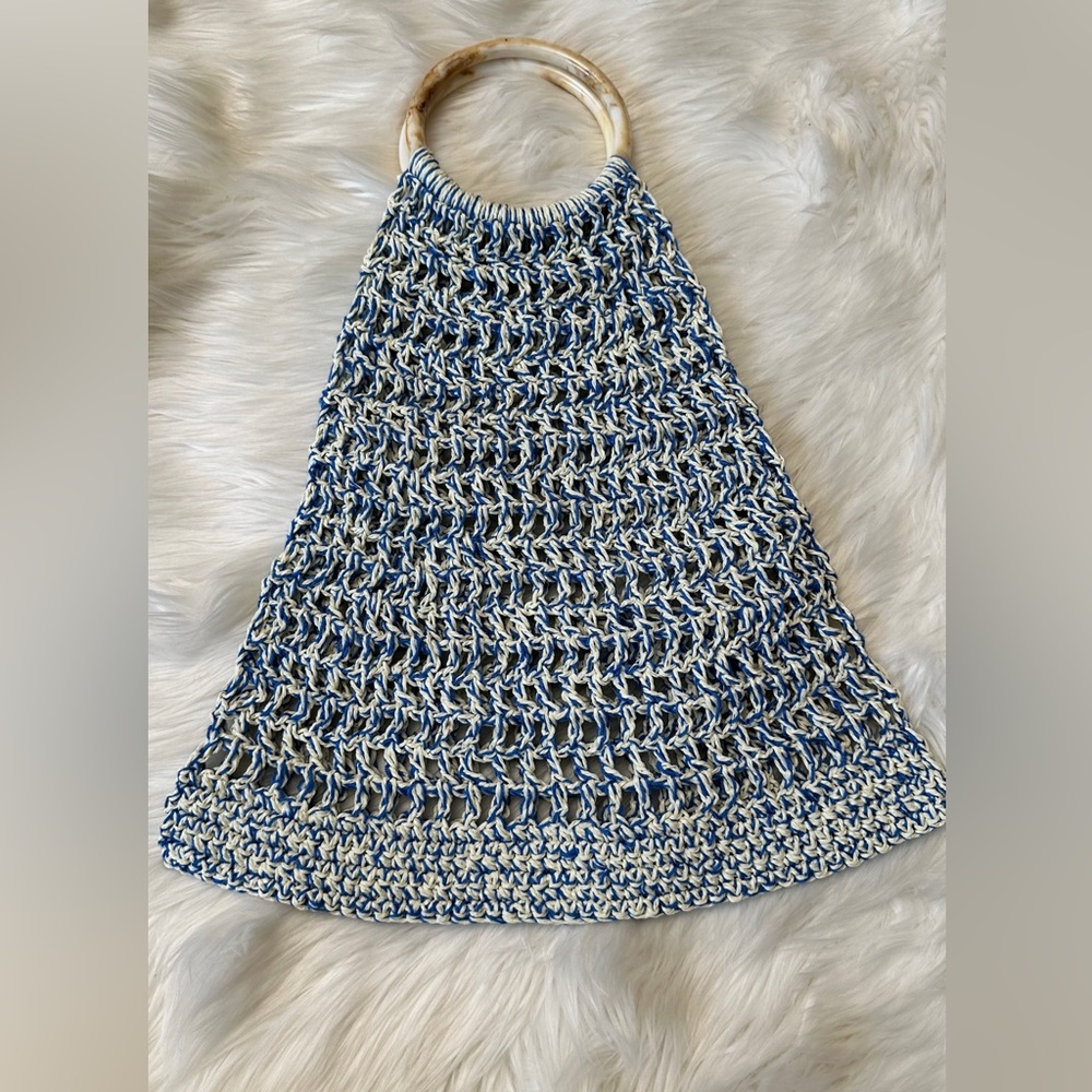 Women’s handles bag